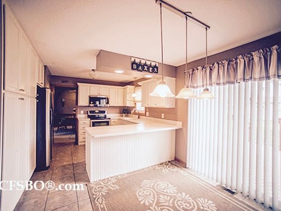 Updated eat-in kitchen