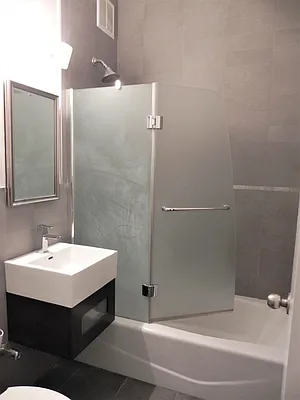 Sold by R New York | media 6