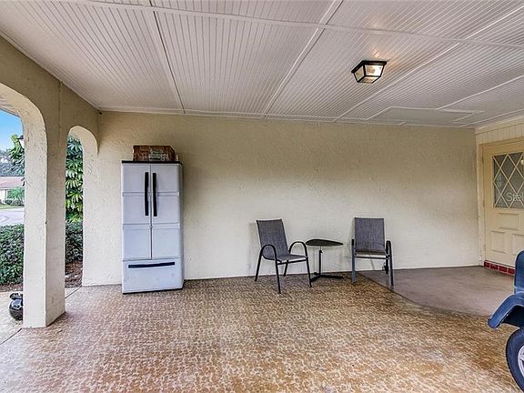 2nd image of 2220 Highclere Cir #2220