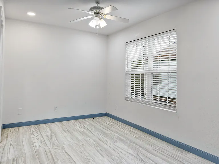 4620 San Jacinto St #C — Photo 13