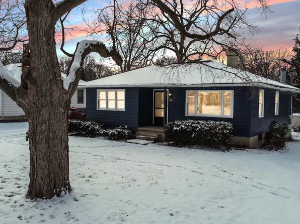 803 Adams St, Ottawa, IL 61350