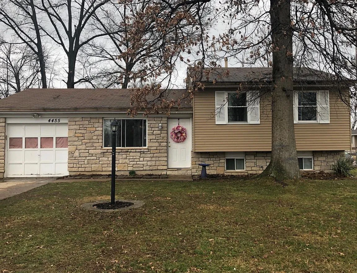4455 Schoolhouse Rd photo 1