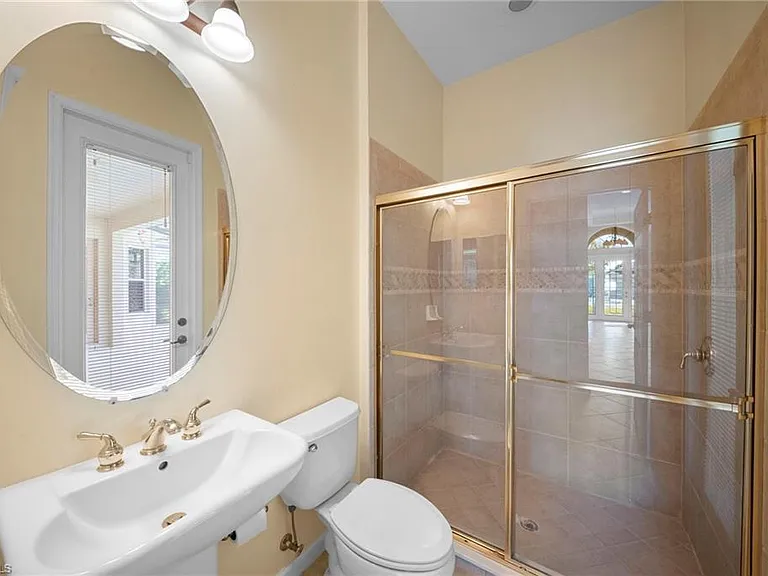 7914 Founders Cir — Photo 13