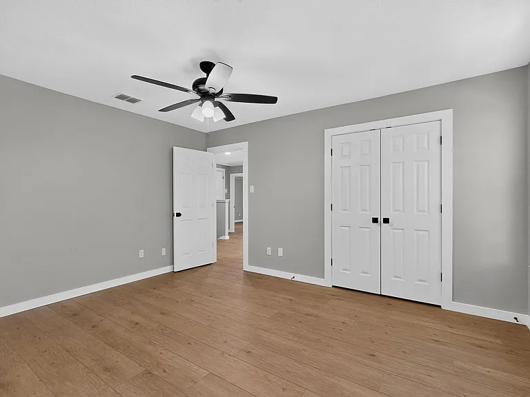 13291 Guerin Dr — Photo 33