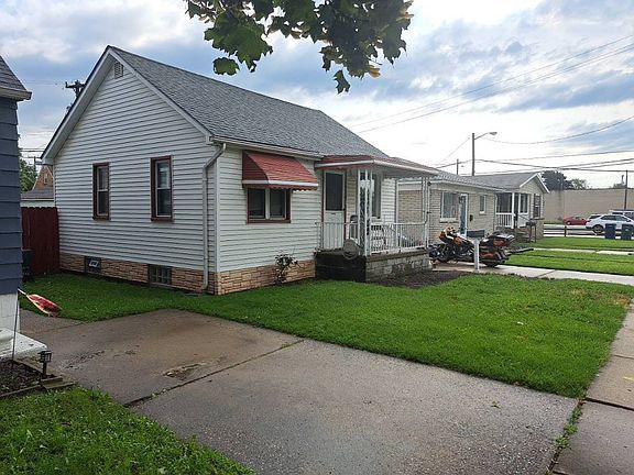 3rd image of 2058 Reo Ave