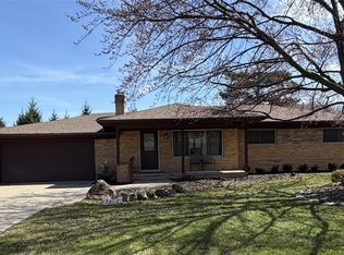 53162 Briar Dr, Shelby Township, MI 48316