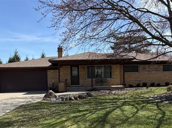 53162 Briar Dr, Shelby Township, MI 48316