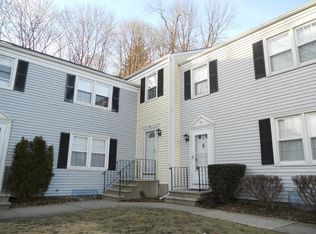 36 Tapping Reeve Vlg, Litchfield, CT 06759