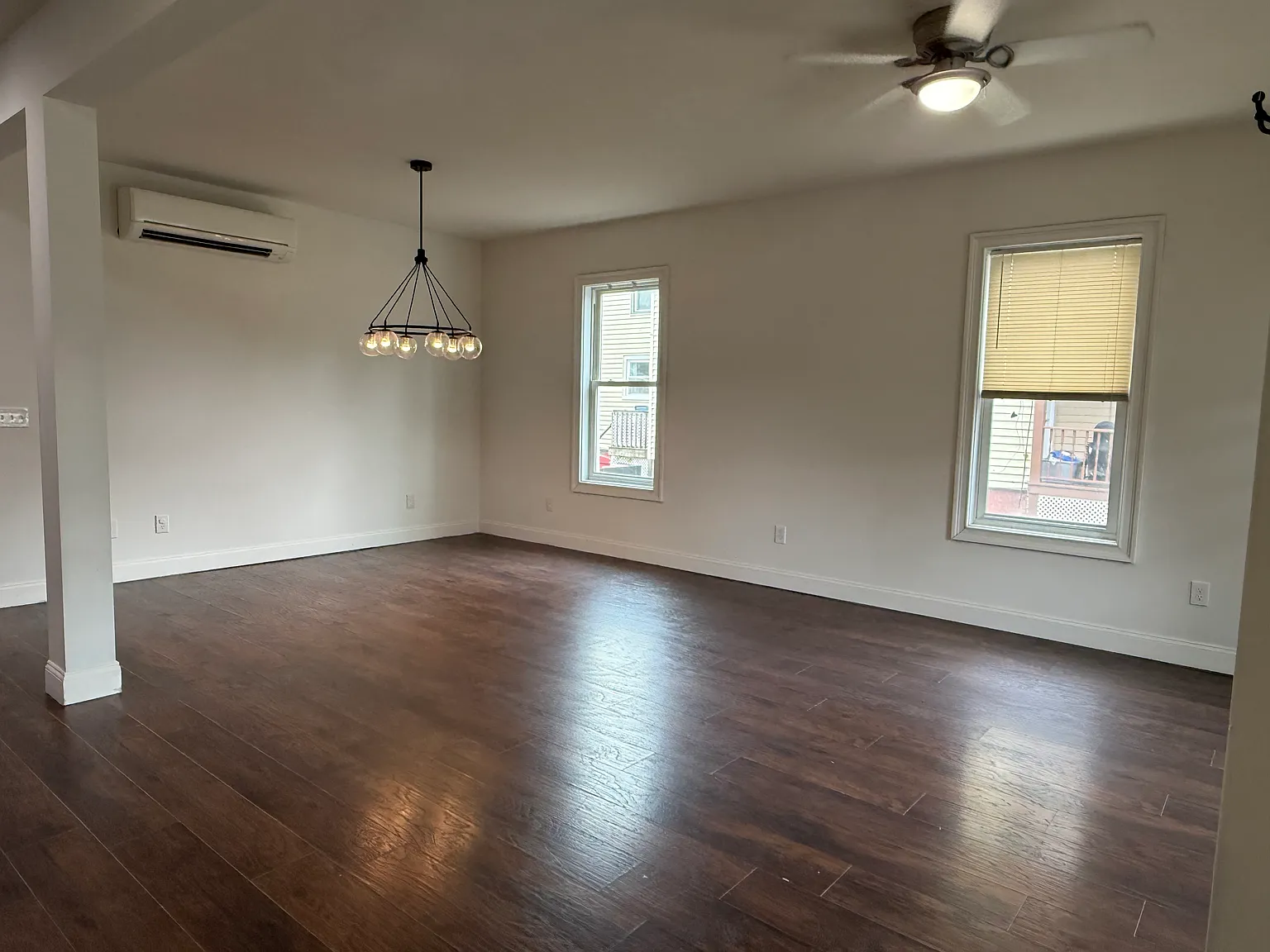 2 bed, 1300 sqft, $2,100 — Photo 2