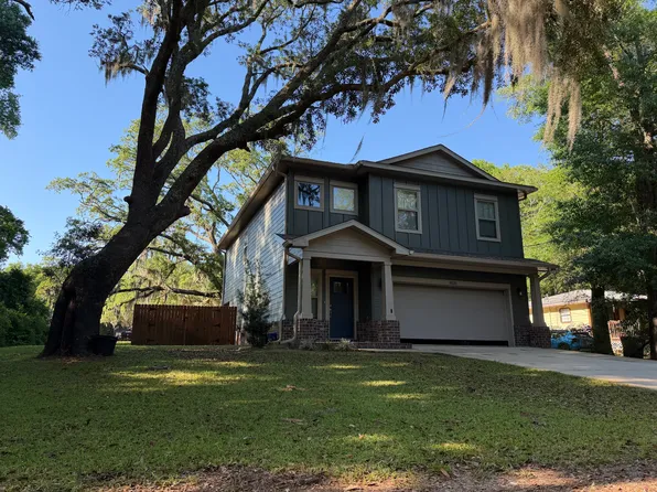 8520 Dinosaur Dr, Navarre, FL 32566