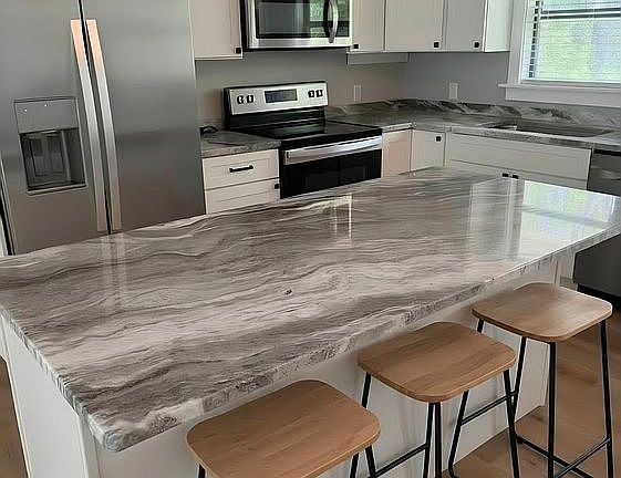4th image of 252 Woodland Way