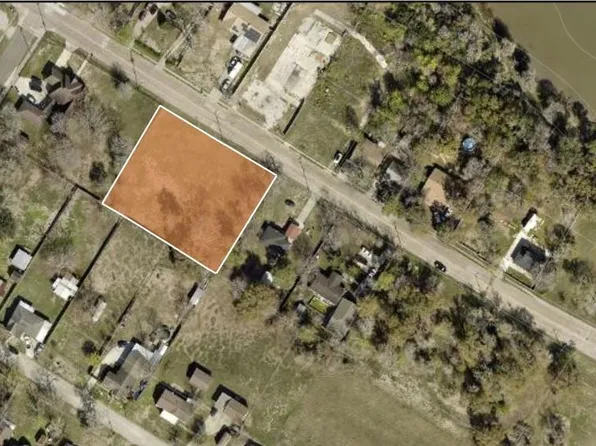 1719 W Texas Ave, Baytown, TX 77520