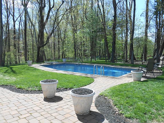 4th image of 1355 Old Jacksonville Rd