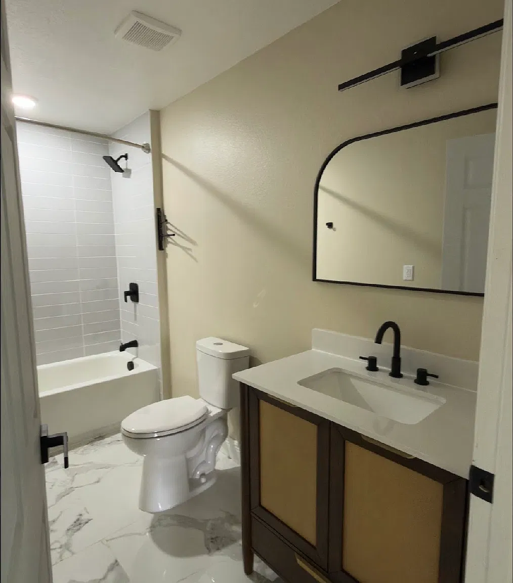 3 bed, 1320 sqft, $2,300 — Photo 1