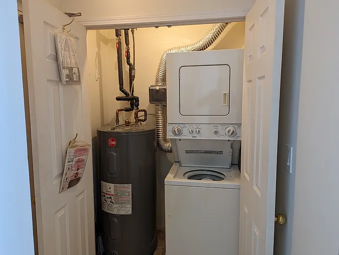 505 Simcoe St S #1A — Photo 6