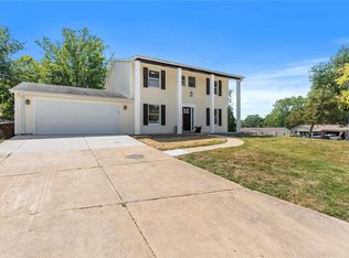 1 Appletree Ct, Saint Peters, MO