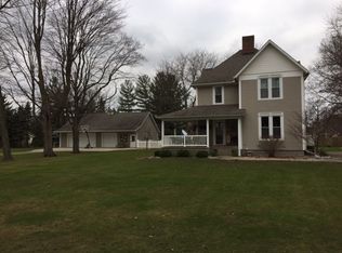 1321 S Lakeview Ave, Sturgis, MI 49091