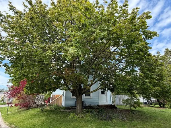 1 John Ave, Brant, ON N3L 2S8