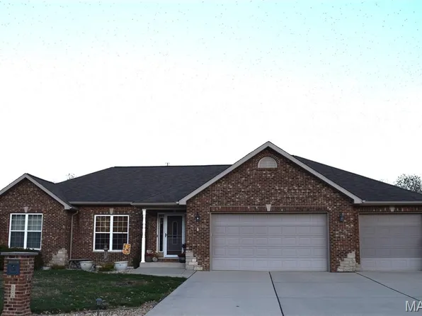 12 Gemstone Dr, Millstadt, IL 62260