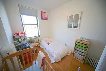 Rented by Metropolitan Realty