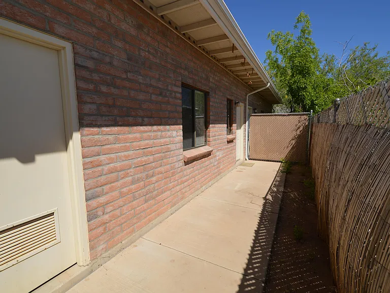 4115 E North St #6 — Photo 7