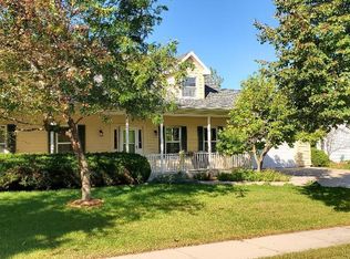 478 Deerwood Ct, Grafton, WI 53024