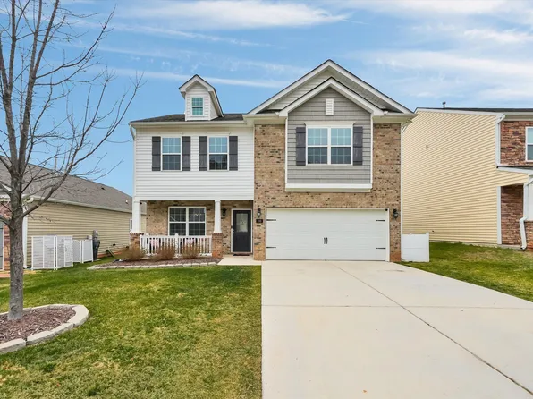 100 N Great White Way, Clayton, NC 27527