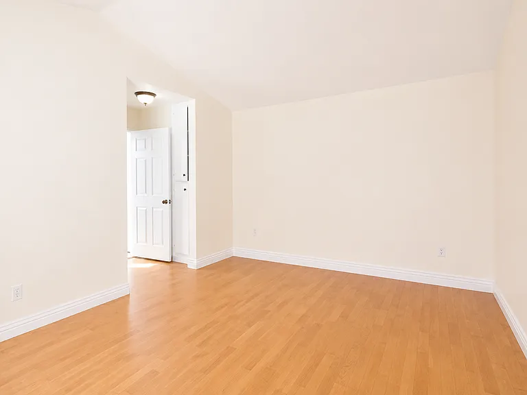 4345 Willow Glen St — Photo 31