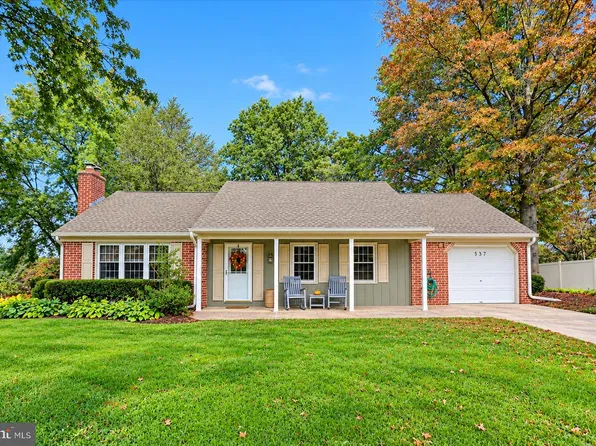 537 W Heatherfield Way, Red Lion, PA 17356