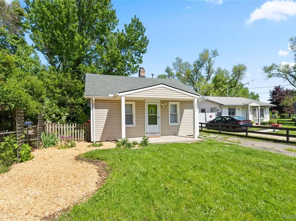 2171 Bradley Ave, Ypsilanti, MI 48198