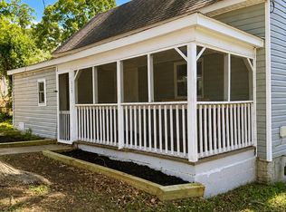 115 1st St, Gaffney, SC 29340