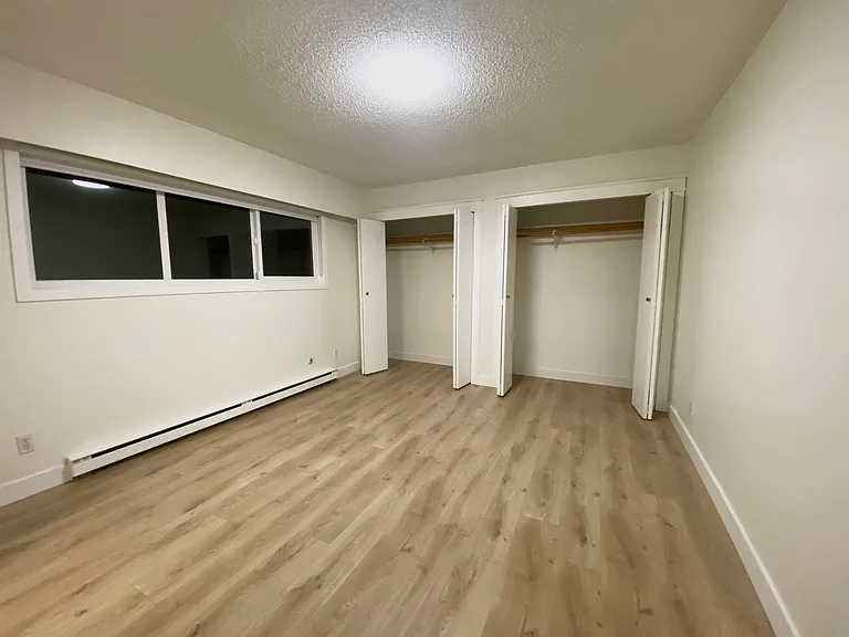 832 Habgood St — Photo 12