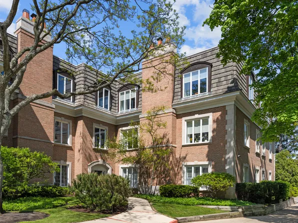485 Oakwood Ave APT D2, Lake Forest, IL 60045