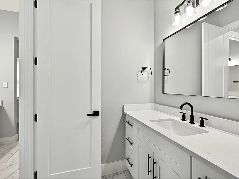 4517 Larch Ln — Photo 39