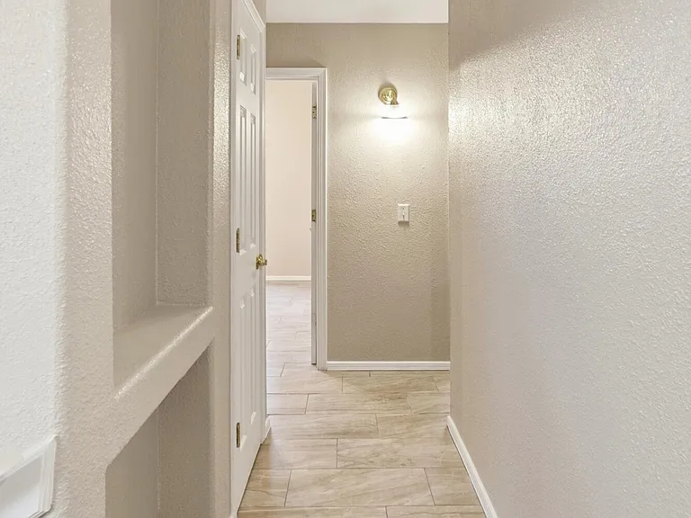 7536 Le Conte Dr — Photo 23