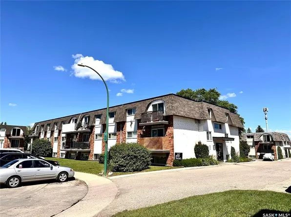 UNIT 4-3625 Chaben PLACE, Saskatoon, SK S7H 4E9
