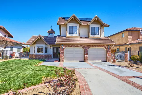 13565 Pyramid Dr Photo 1