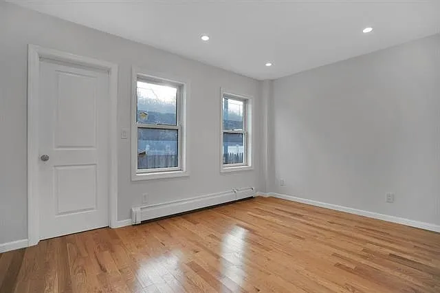 1 bed, 1.0 bath, $2,500 — Photo 2