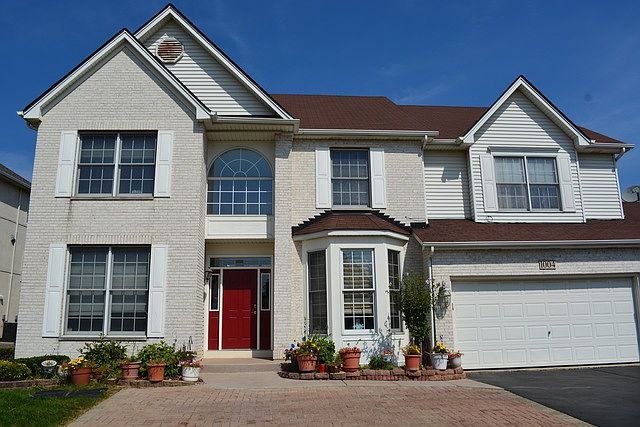 2nd image of 1004 Highridge Rd