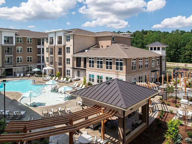 Pointe at Lake Crabtree Apartments — Photo 34