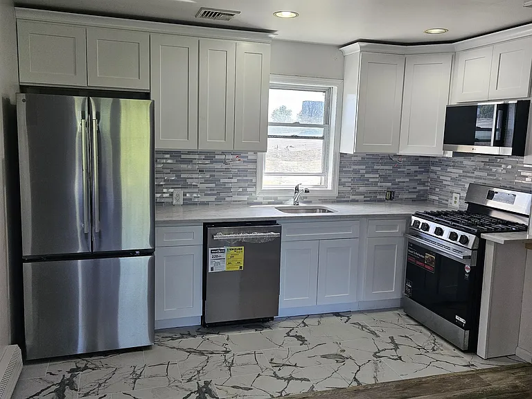 5221 Grand Ave — Photo 3