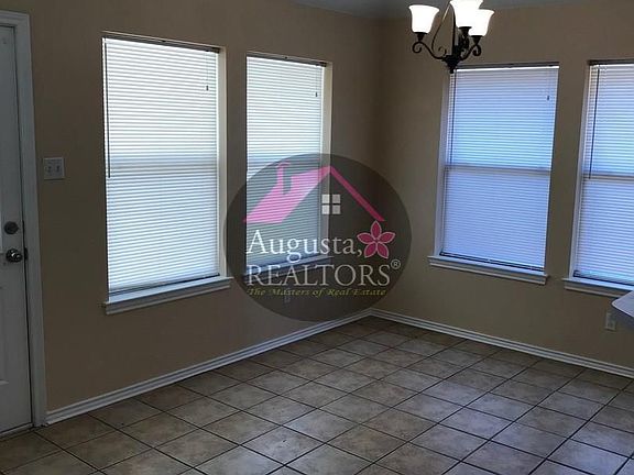 4th image of 4101 Karen Dr