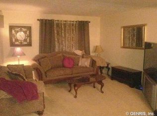 51 Camelot Ct, Canandaigua, NY 14424