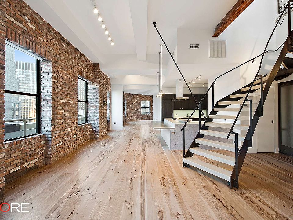 1st image of 99 John St Penthouse 5