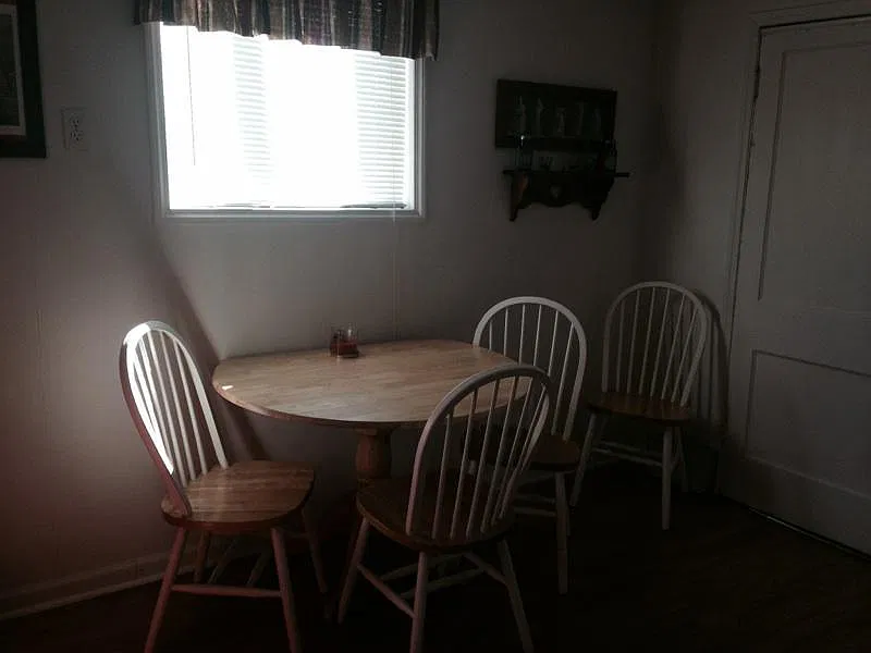 1 bed, 936 sqft, $650 — Photo 2