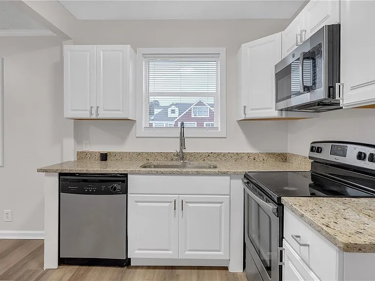 1683 Candler Rd — Photo 8