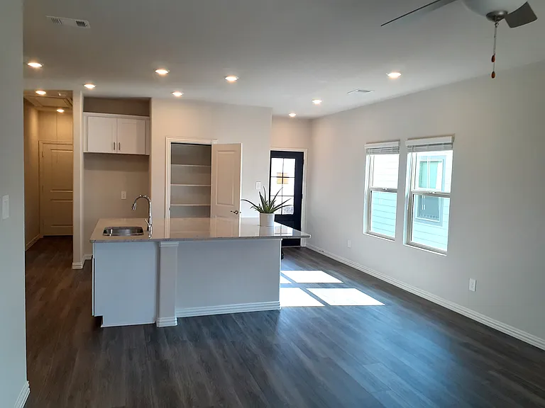 3720 Cisco Dr — Photo 6