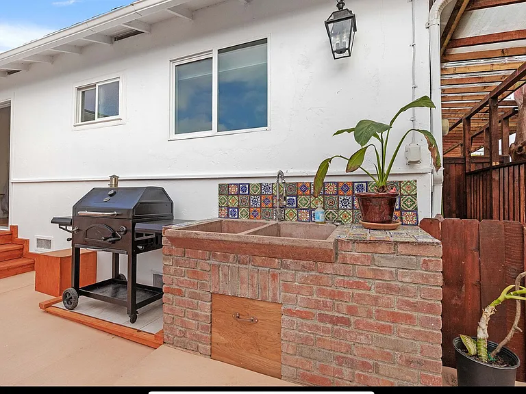 1204 California St — Photo 40