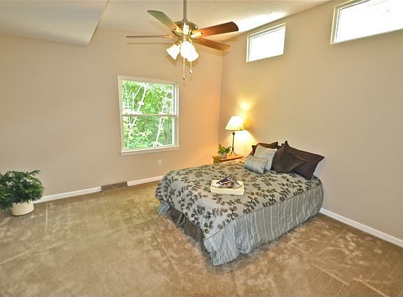 Master Bedroom Upper Level