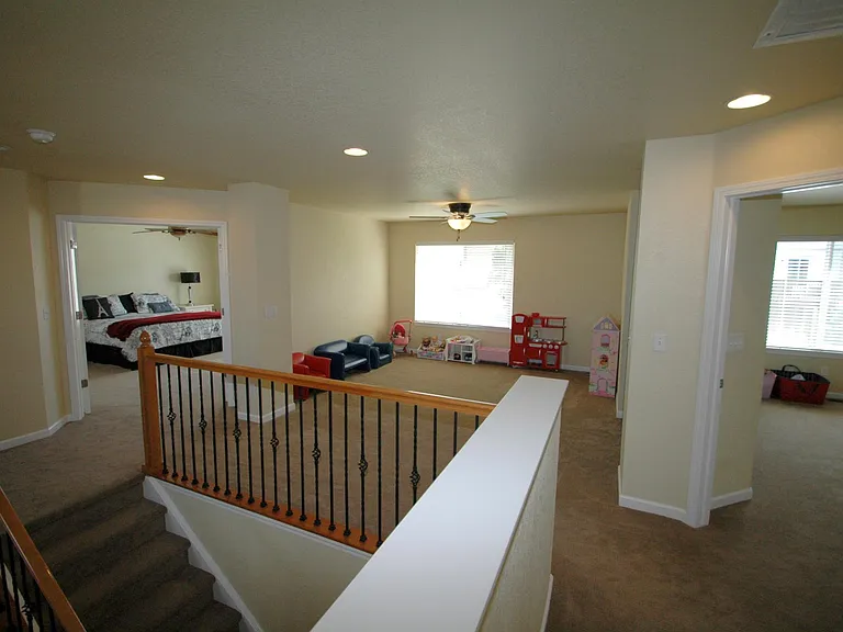 23172 Bay Oaks Ave — Photo 7